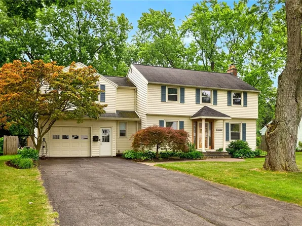 40 Evandale Rd, Rochester, NY 14618