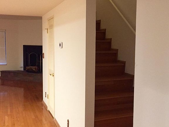 Stairs off entry