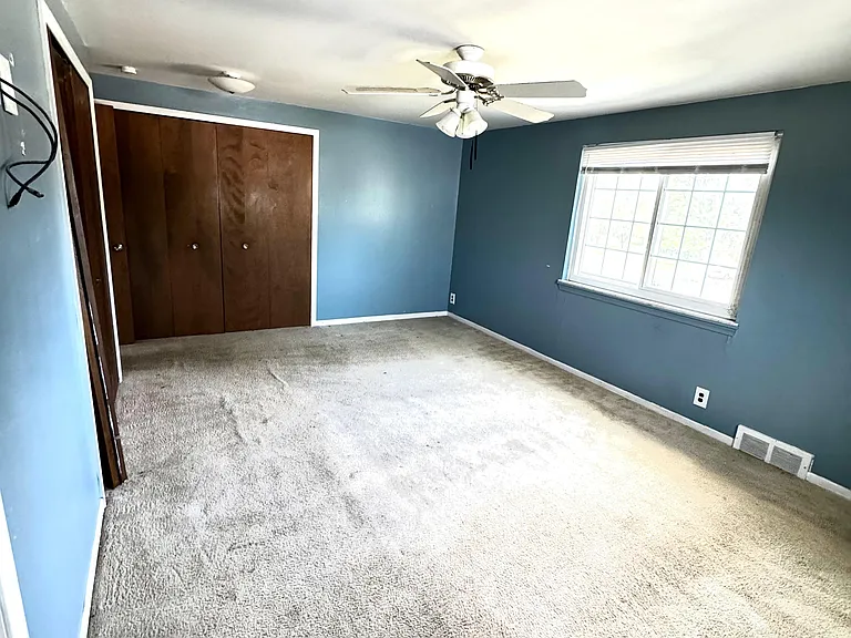 10922 Chicago Rd — Photo 12