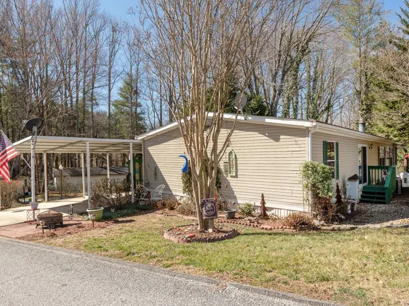 74 Morning Glory Dr, Hendersonville, NC 28792