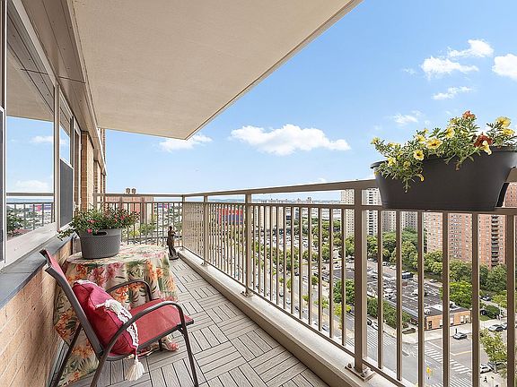 5th image of 458 Neptune Ave APT 18R