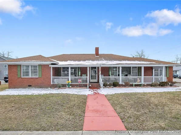 302 E Broad St, Saint Pauls, NC 28384