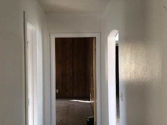 4th image of 106 E Lincoln Ave