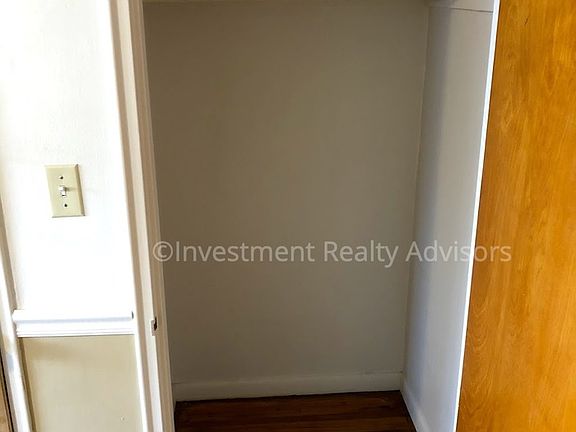 2nd image of 25 East St #2