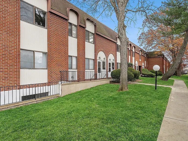 657 Chestnut St — Photo 1