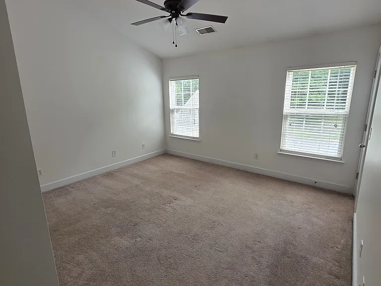 7025 Sunnywood Dr — Photo 15