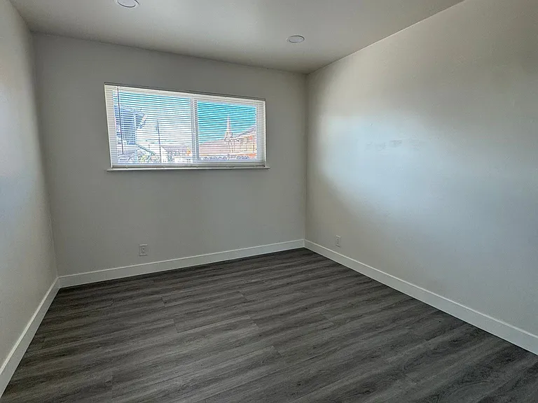 333 Dumont Ave #1 — Photo 13