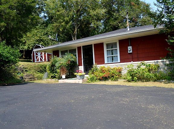 2nd image of S Crescent Ave