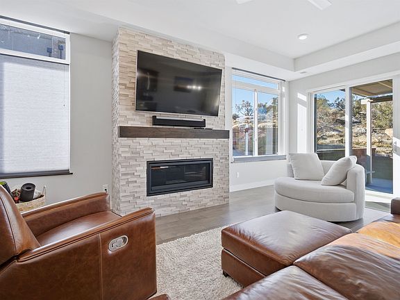 5th image of 380 W Ridges Blvd Unit A
