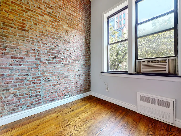 52 Barrow St #1B — Photo 2
