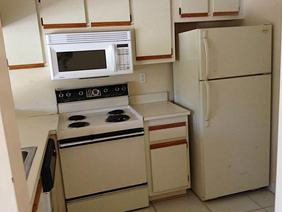 4th image of 13922 SW 90th Ter #13922