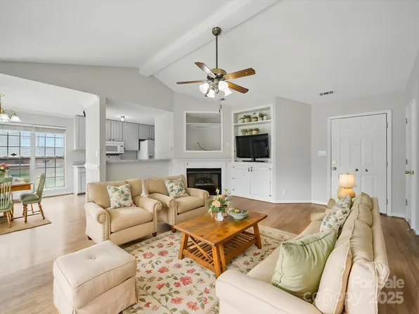 1148 Stallings Rd, Matthews, NC 28104