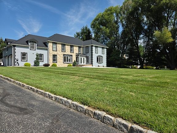 2nd image of 23 Deire Dr