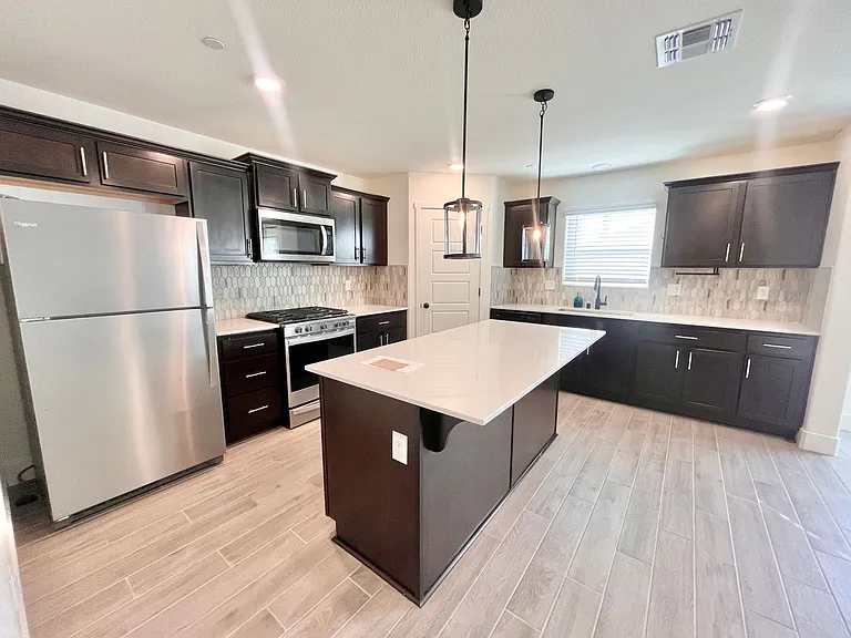 1602 Dodder Dr — Photo 7