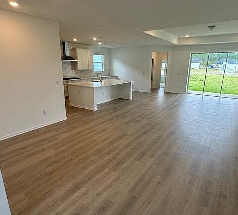 2nd image of 22 IRIS LANDING Drive #423