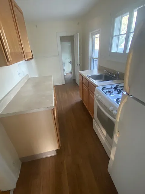 2 bed, 750 sqft, $1,350 — Photo 4