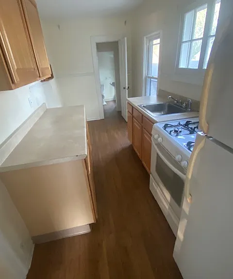28 Dewey Ave #2 — Photo 4