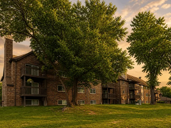 Candlewyck Apartments