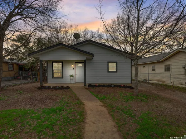270 S Peach Ave, New Braunfels, TX 78130