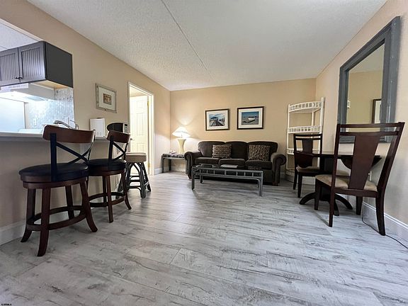 4th image of 812-20 Ocean Ave #103