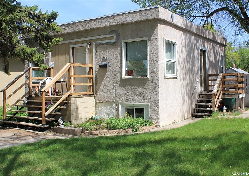 1st image of 804 F AVENUE N