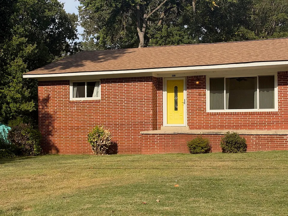 138 Bradford Hwy