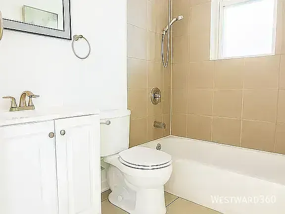 1141 S Francisco Ave #1R — Photo 1