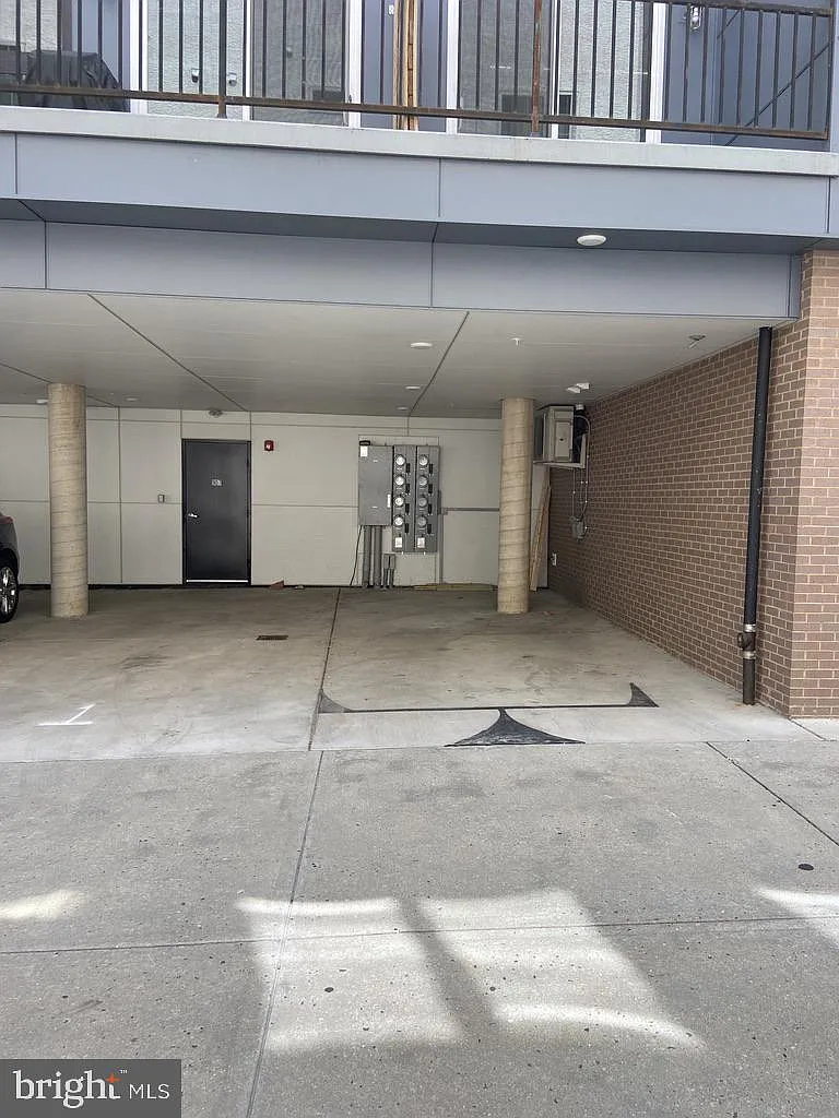 2 bed, 2.0 bath, 1027 sqft, $2,200 — Photo 3