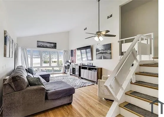 558 Mallard Ln — Photo 4
