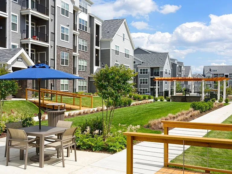 Courtyard with landscaped greenspace and picnic area
