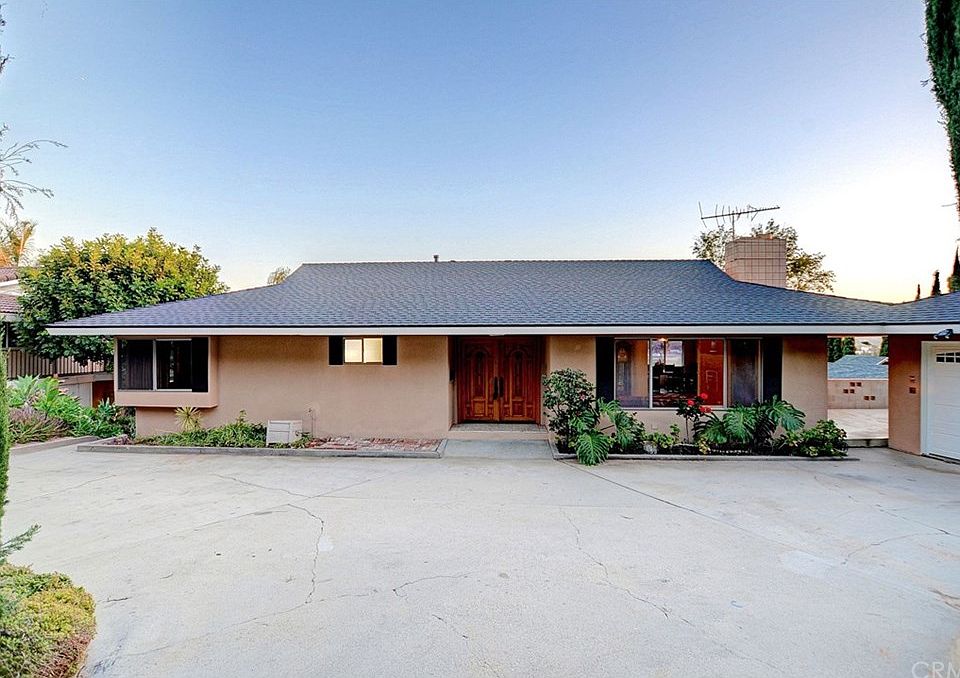 2nd image of 15944 San Jose Ave