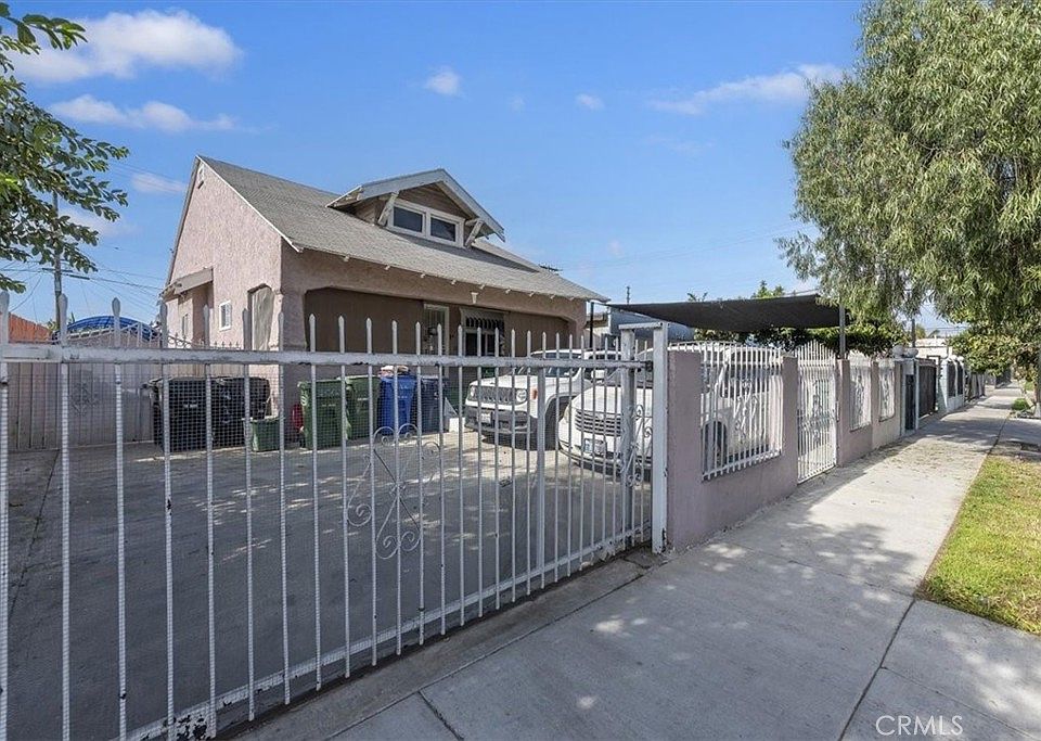 1st image of 9223 Parmelee Ave