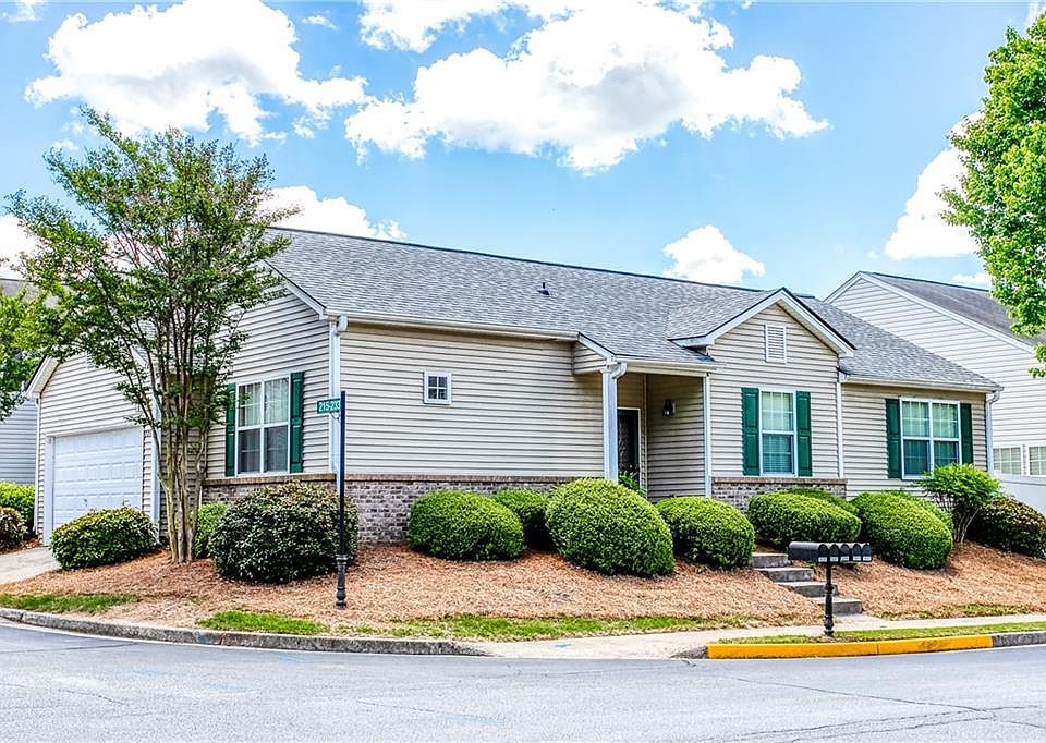 1st image of 225 Hiawassee Dr