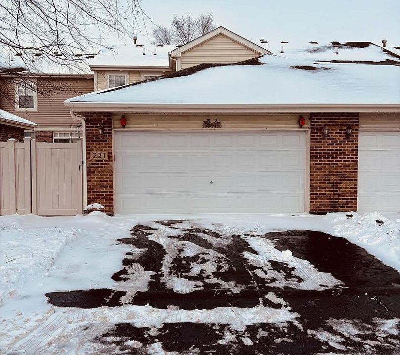 2nd image of 221 Garden Dr