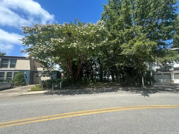 14125 Sea Captain Rd, Ocean City, MD 21842