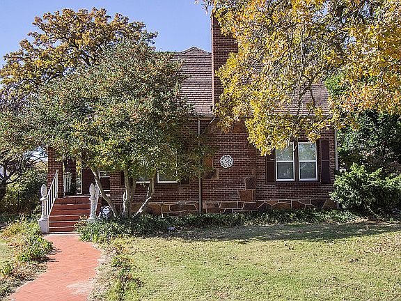 Exterior View - Front