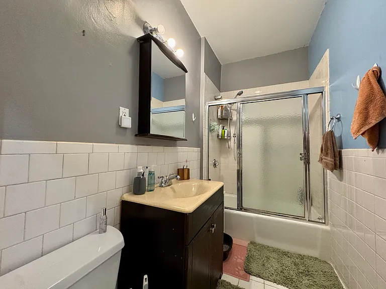 1516 Tremont St #3 — Photo 4