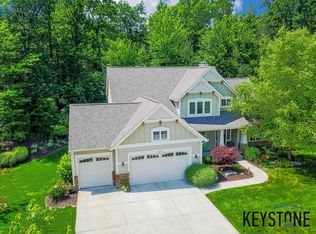 251 Cypress Trail Dr SE, Grand Rapids, MI 49546