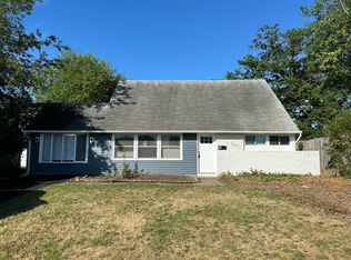 65 Plumtree Rd, Levittown, PA 19056