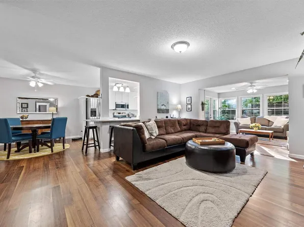 3801 Lexington Dr NE APT A, Cedar Rapids, IA 52402