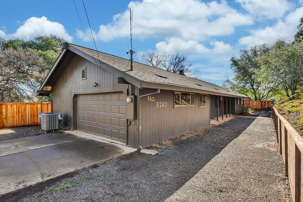 5243 Westridge Ave photo 1
