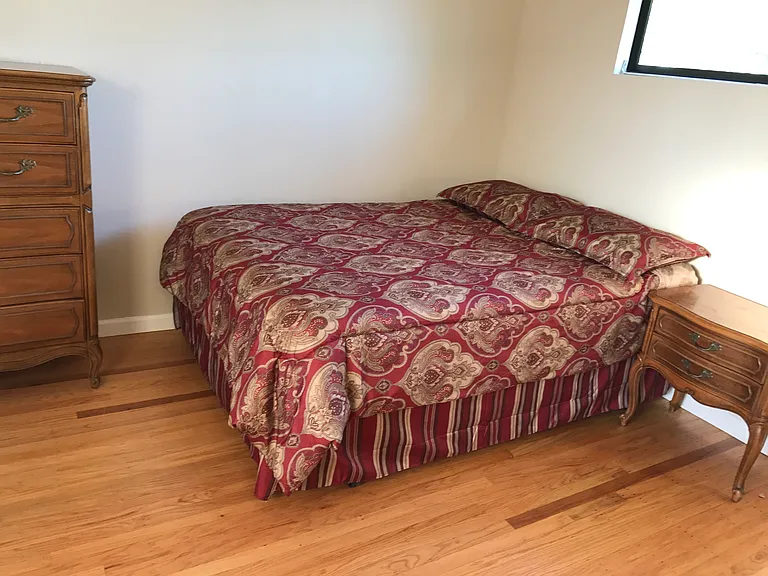 Room N - Full sized bed