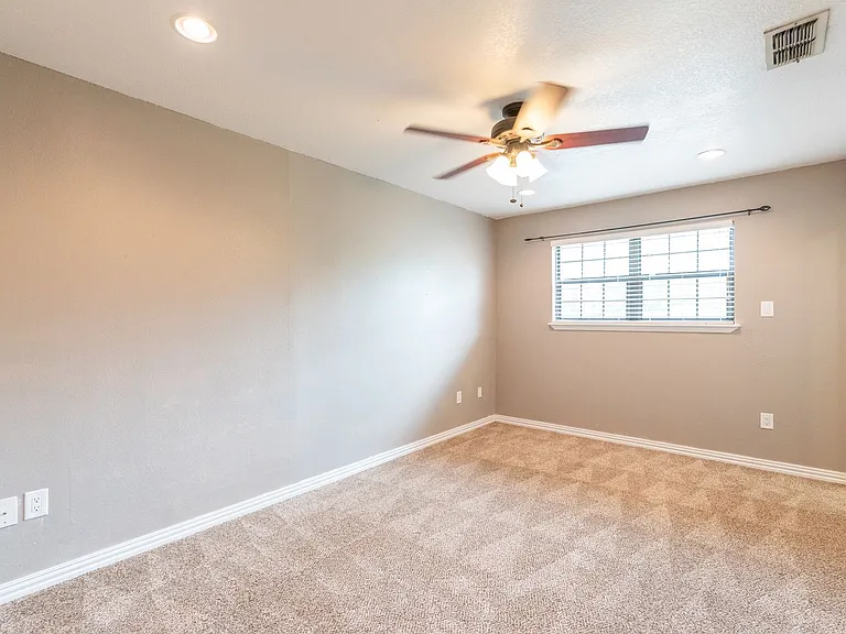 3902 Karen Dr — Photo 30