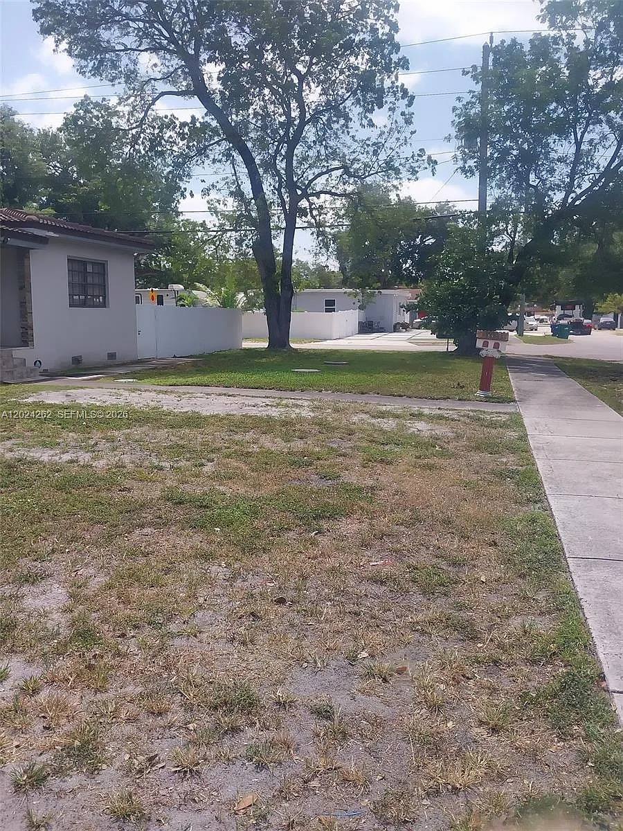 Photo 2 of 16 - 2034 NW 93rd St - Miami, FL Building Photo - 2034 NW 93rd St