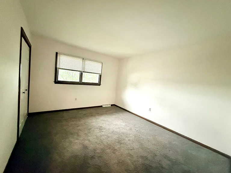 239 N Plum St #5 — Photo 8