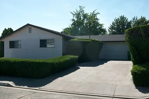 1722 Bonita Vista Dr photo 1