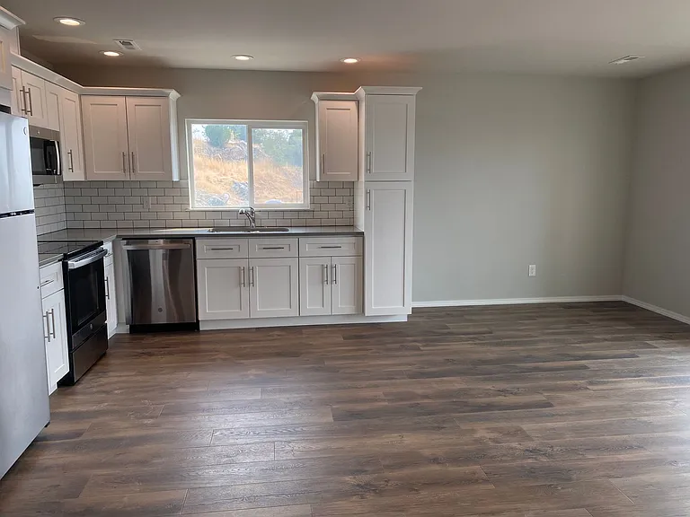 51 Phoebe Ln — Photo 5