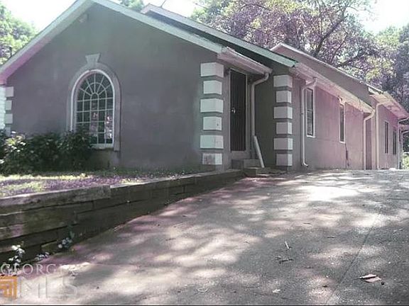 5th image of 2332 Saint James Dr NW