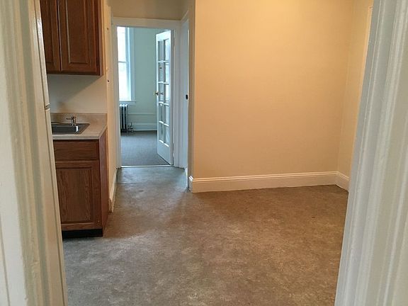 4th image of 2361 28th St