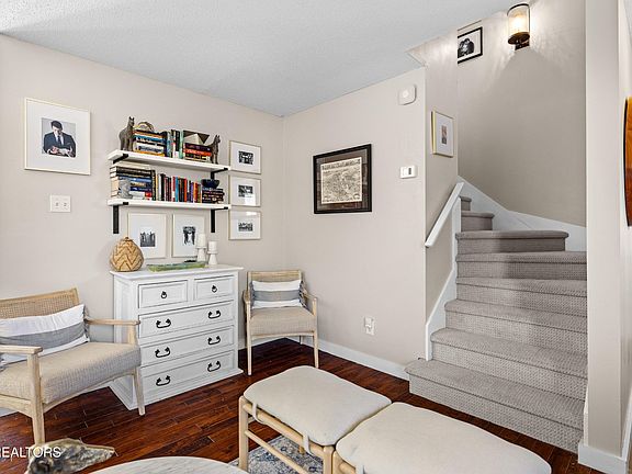 5th image of 1616 Dunraven Dr
